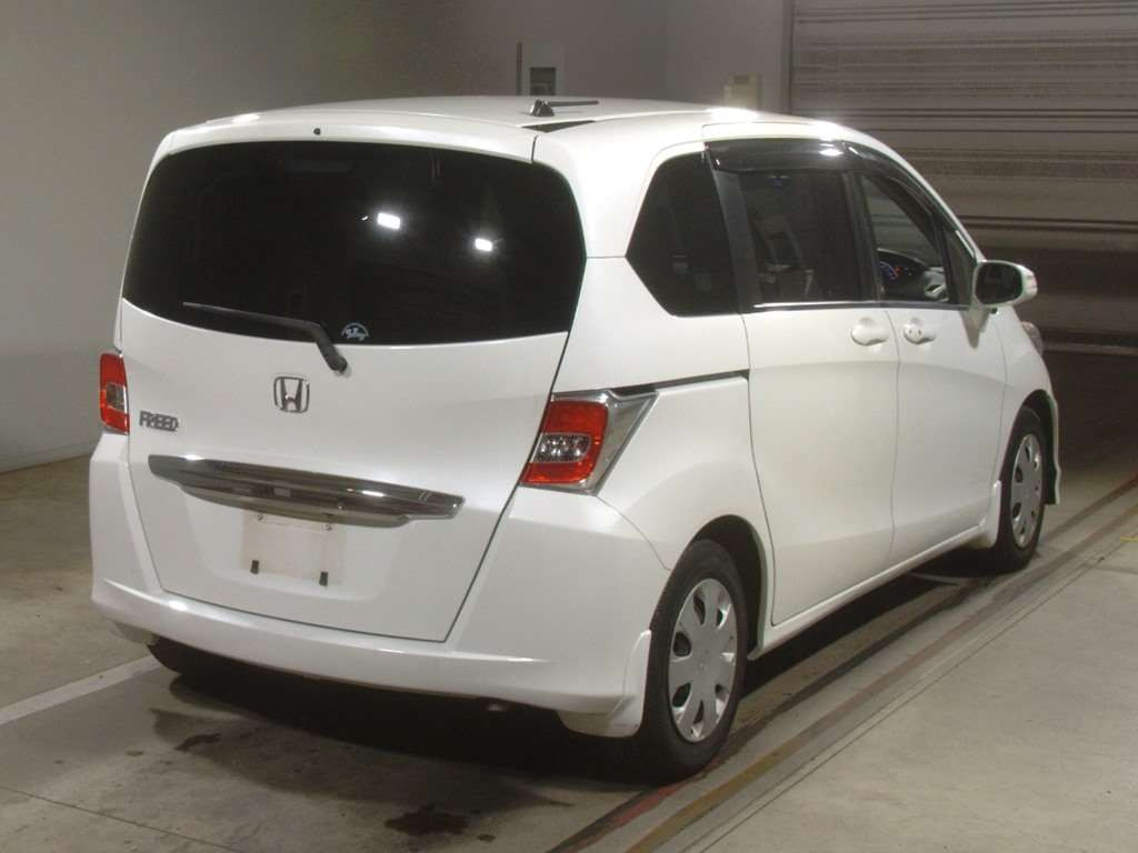 2015 Honda Freed GB3[1]