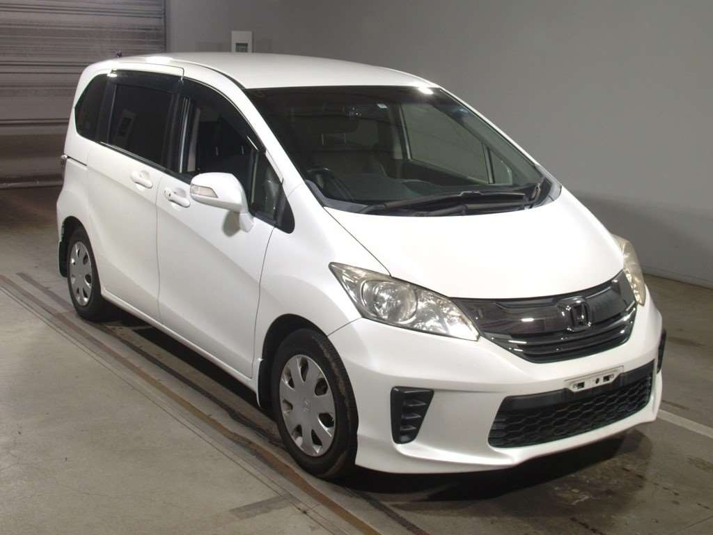 2015 Honda Freed GB3[2]