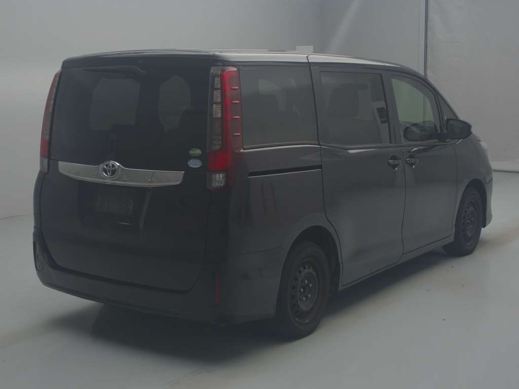 2015 Toyota Noah ZRR80G[1]