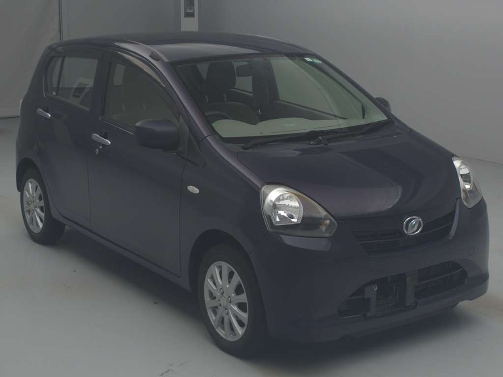 2013 Daihatsu Mira es LA300S[2]