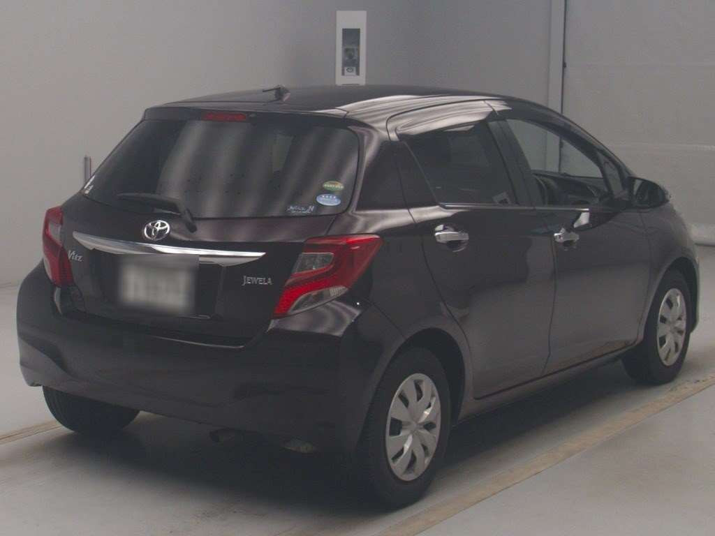 2015 Toyota Vitz NSP130[1]