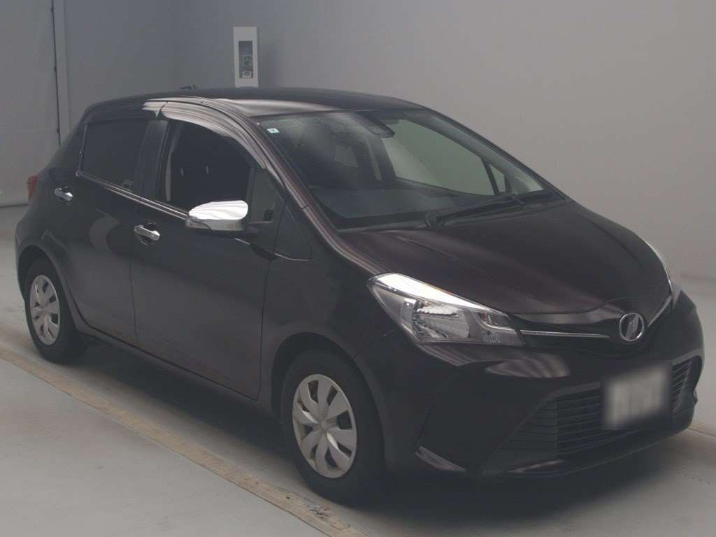 2015 Toyota Vitz NSP130[2]