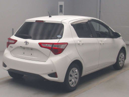 2017 Toyota Vitz