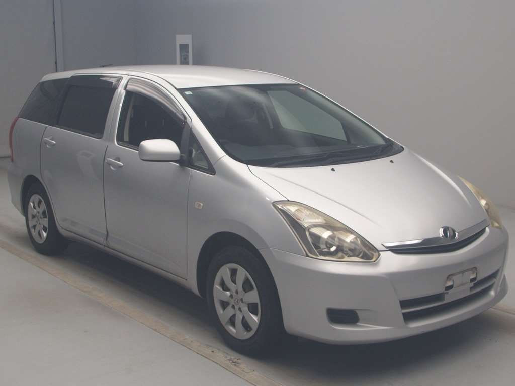 2006 Toyota Wish ZNE10G[2]