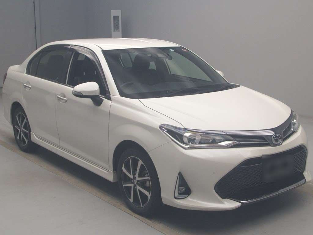 2017 Toyota Corolla Axio NRE161[2]