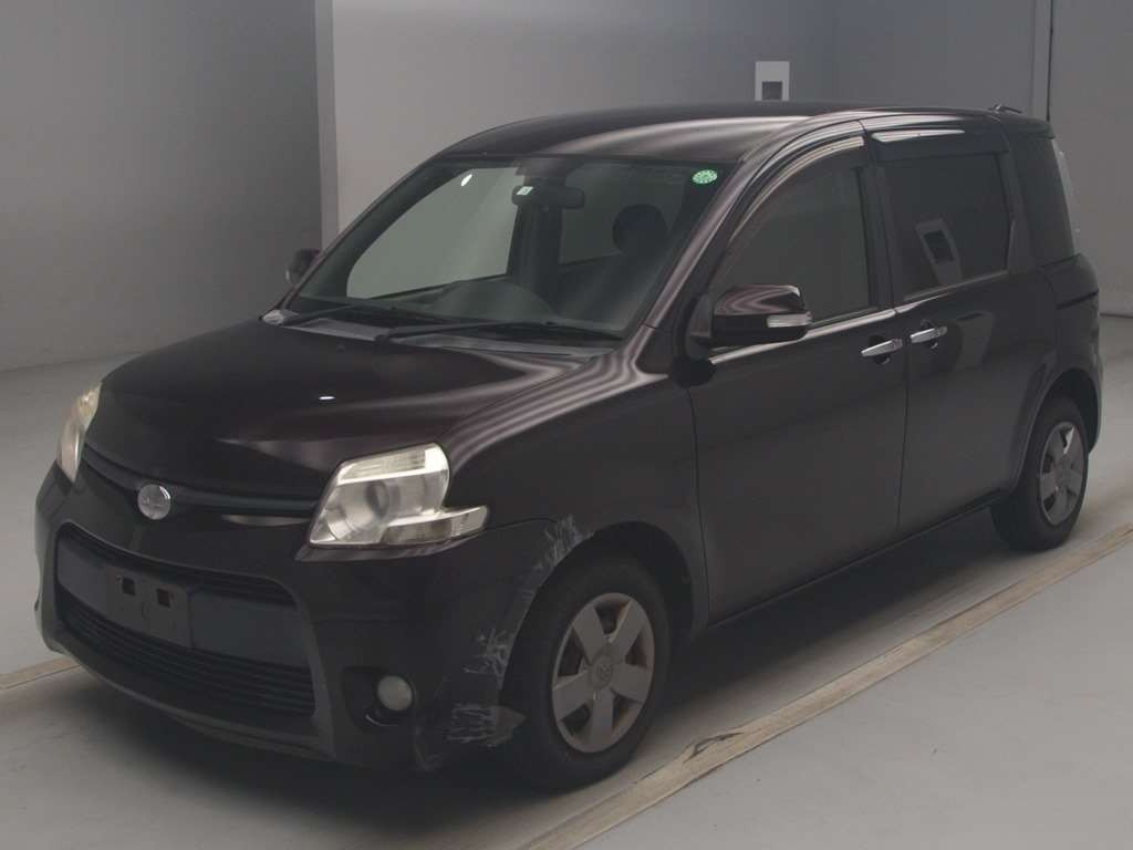 2014 Toyota Sienta NCP81G[0]