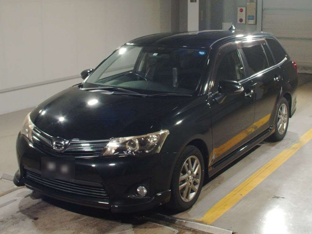 2013 Toyota Corolla Fielder NZE161G[0]