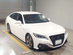 2019 Toyota Crown Hybrid