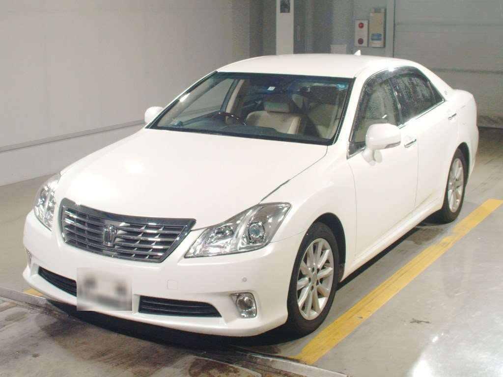 2011 Toyota Crown GRS202[0]