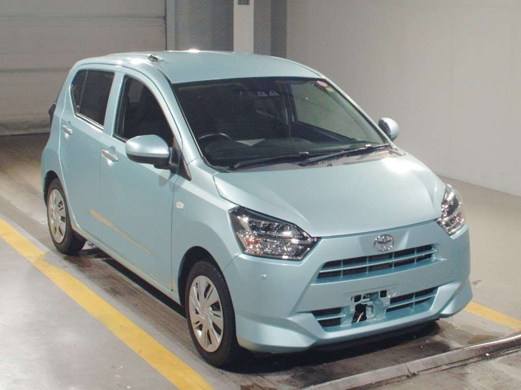 2017 Toyota Pixis Epoch LA350A[2]