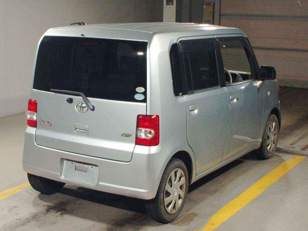 2012 Toyota Pixis Space L575A[1]