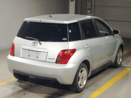 2003 Toyota IST