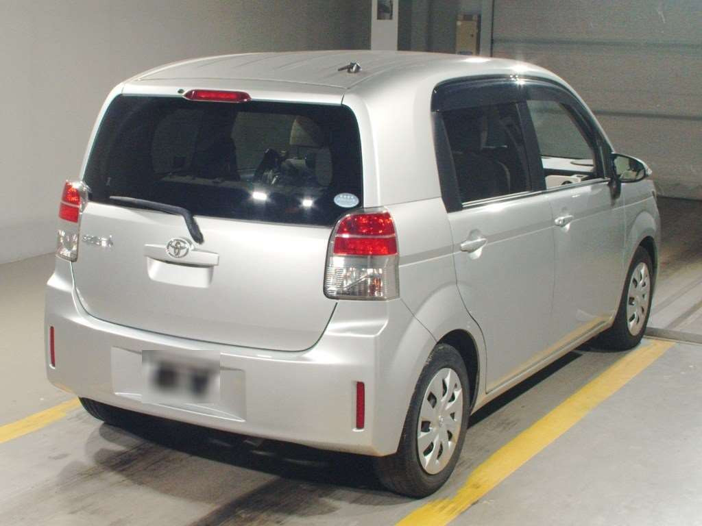 2014 Toyota Spade NCP141[1]