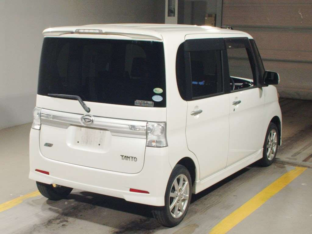 2013 Daihatsu Tanto L375S[1]