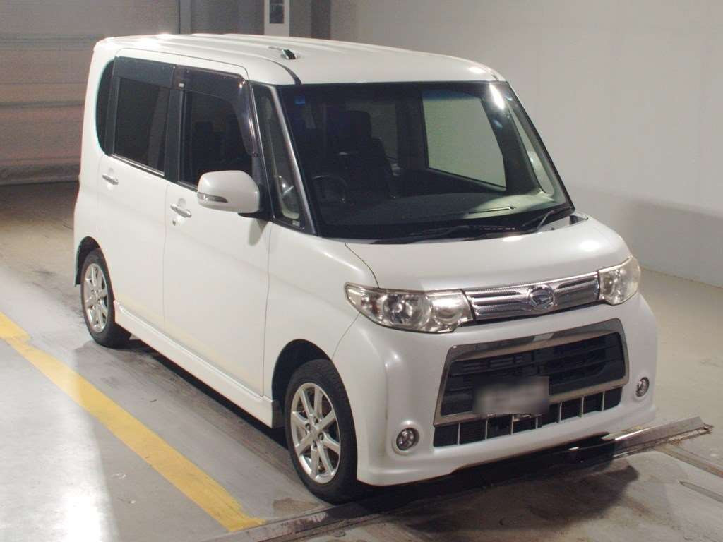 2013 Daihatsu Tanto L375S[2]