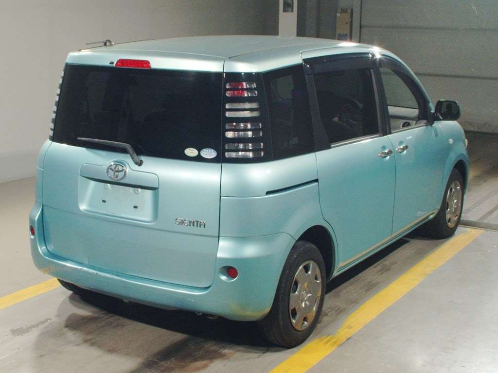 2006 Toyota Sienta NCP81G[1]