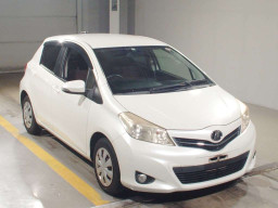 2011 Toyota Vitz