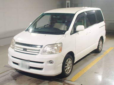 2006 Toyota Noah