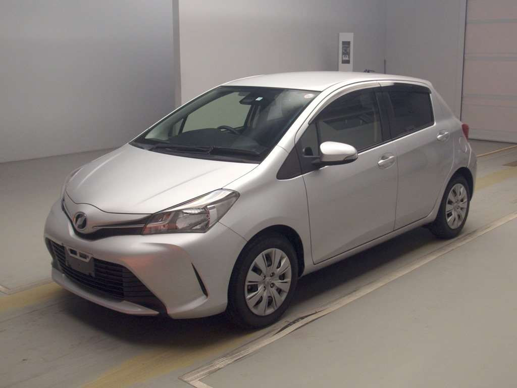 2015 Toyota Vitz NSP130[0]