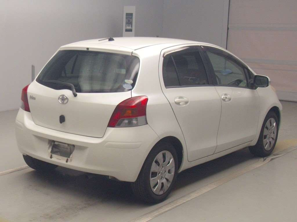 2008 Toyota Vitz SCP90[1]