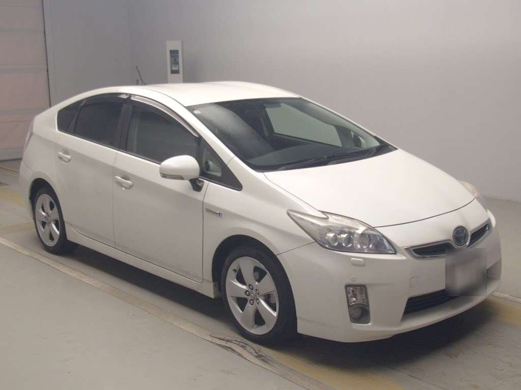 2011 Toyota Prius ZVW30[2]