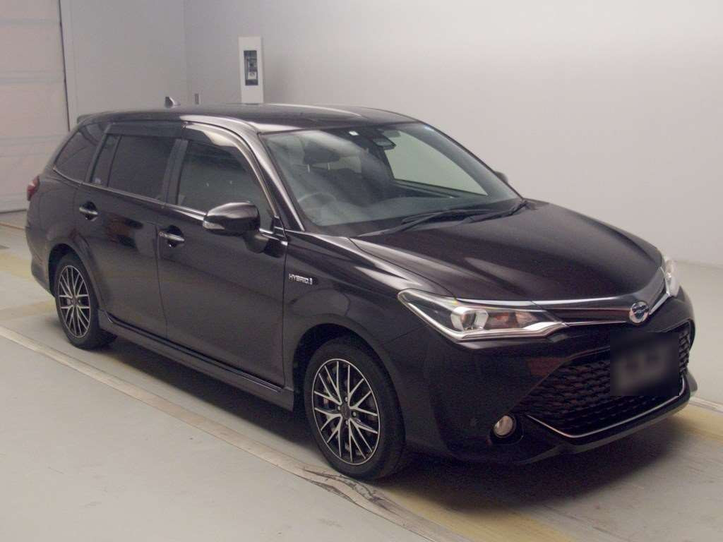 2015 Toyota Corolla Fielder NKE165G[2]