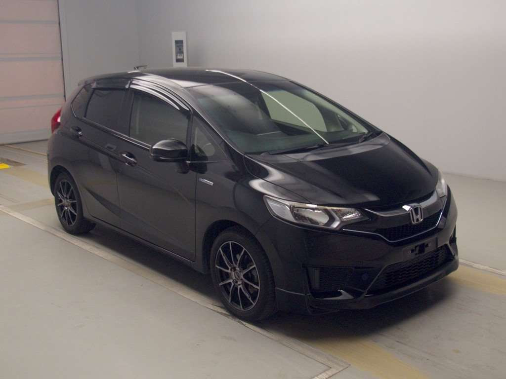 2017 Honda Fit Hybrid GP5[2]