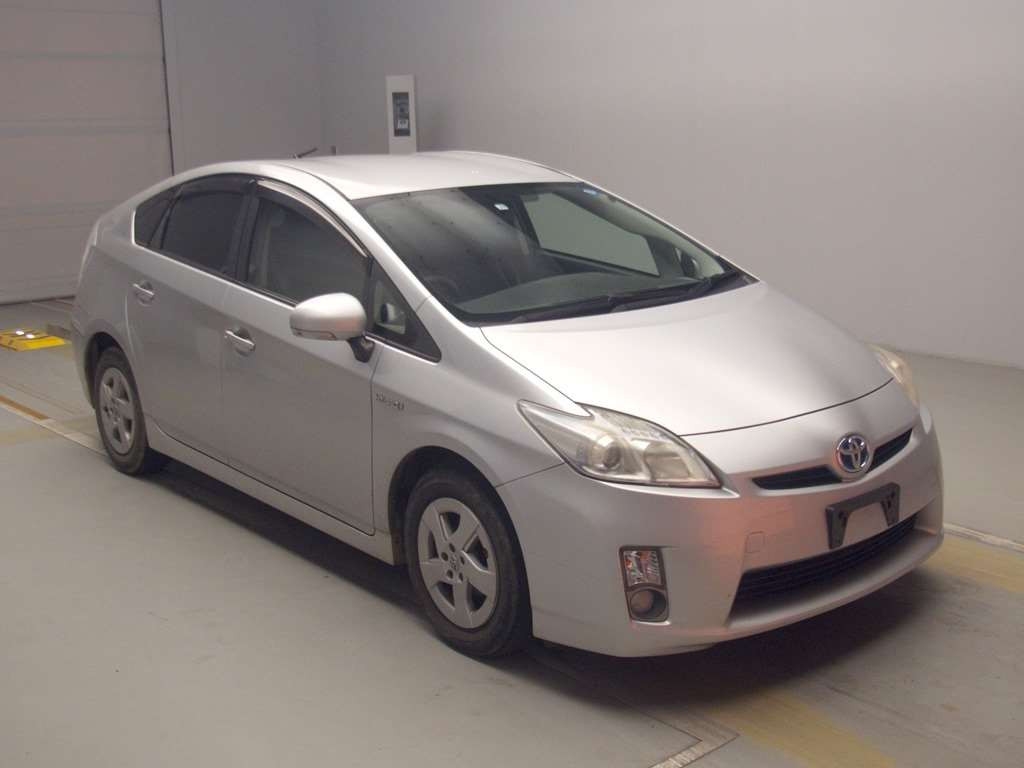 2009 Toyota Prius ZVW30[2]