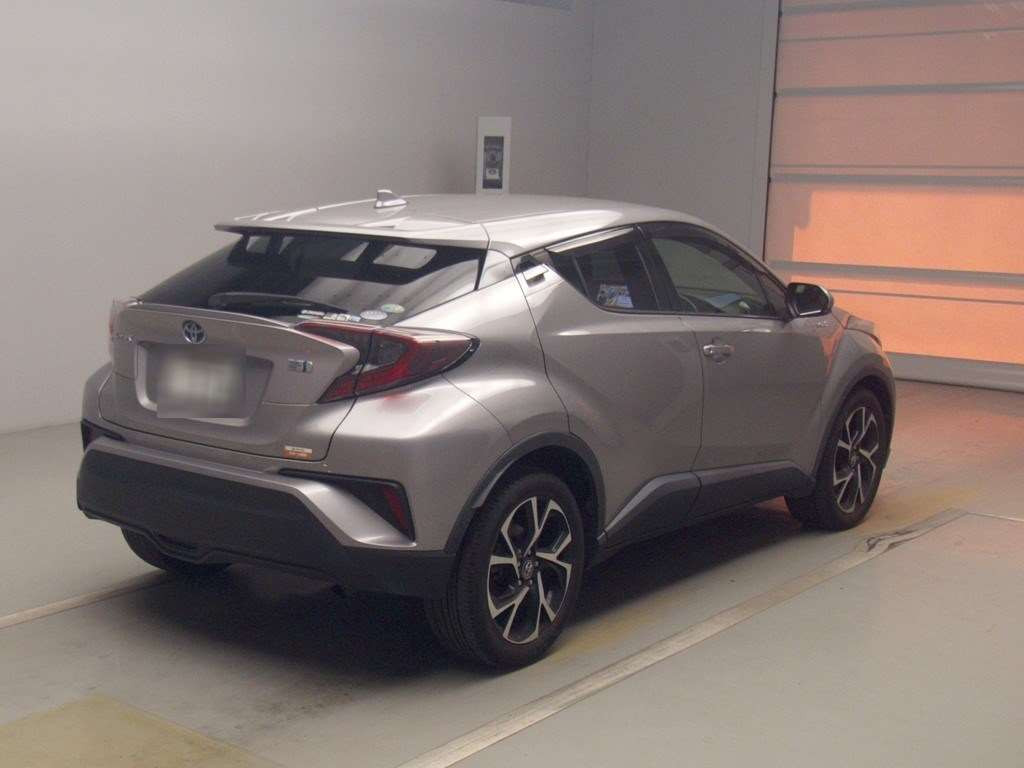 2017 Toyota C-HR ZYX10[1]