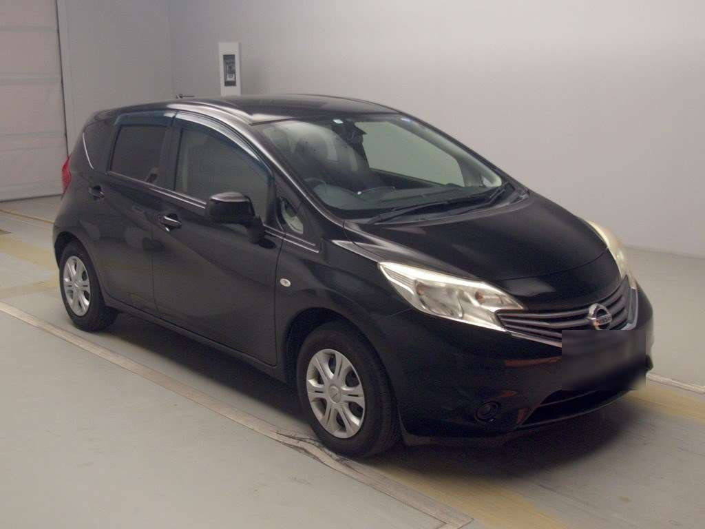 2013 Nissan Note E12[2]