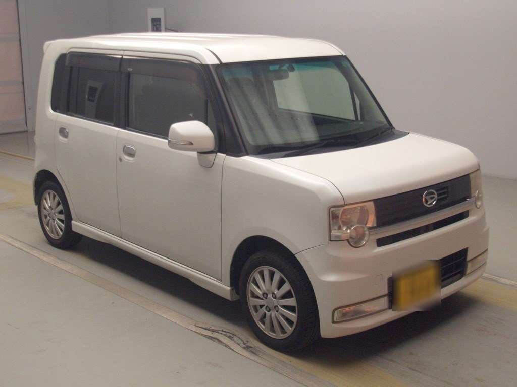 2010 Daihatsu Move Conte L575S[2]