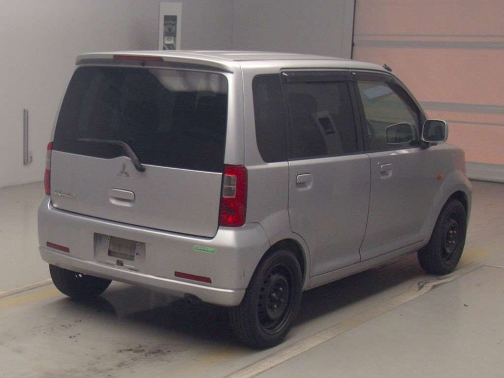 2005 Mitsubishi eK Wagon H81W[1]