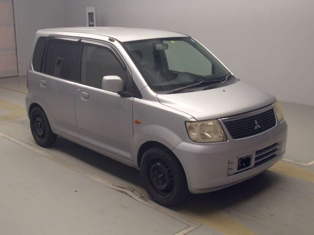 2005 Mitsubishi eK Wagon H81W[2]