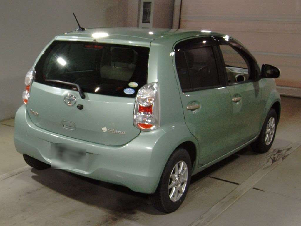 2010 Toyota Passo KGC30[1]