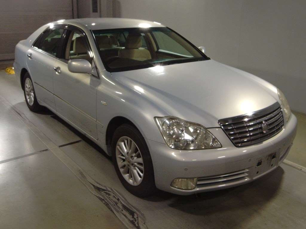 2005 Toyota Crown GRS183[2]