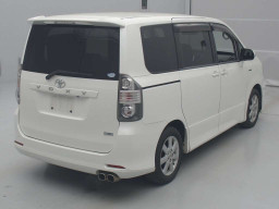 2007 Toyota Voxy