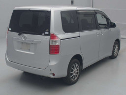 2009 Toyota Noah