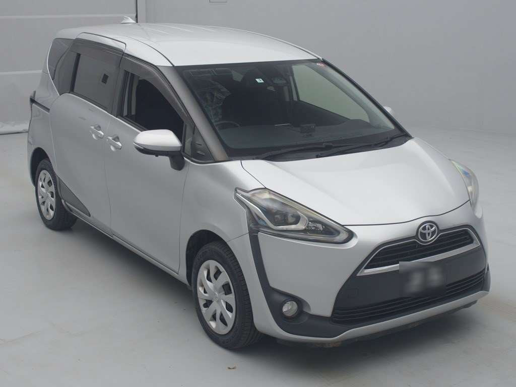 2015 Toyota Sienta NCP175G[2]