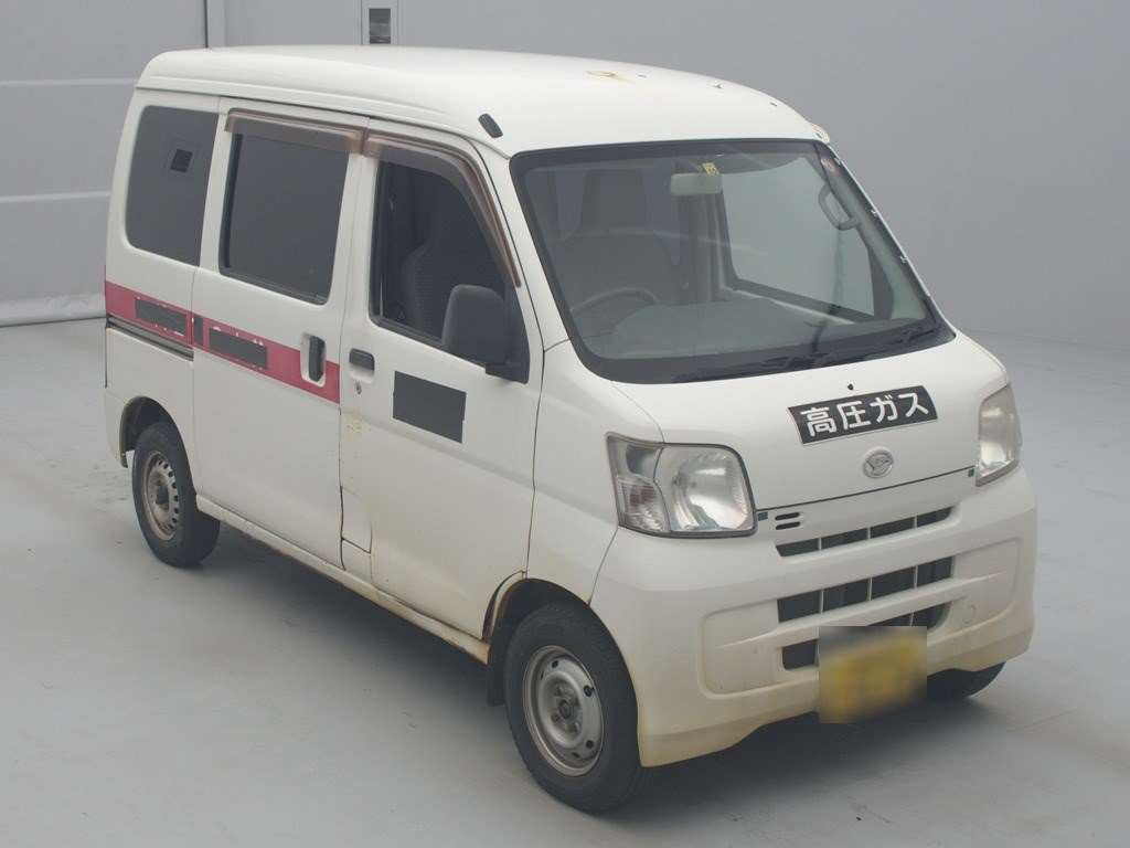 2011 Daihatsu Hijet Cargo S331V[2]