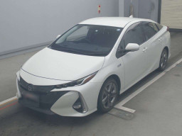 2019 Toyota Prius PHV