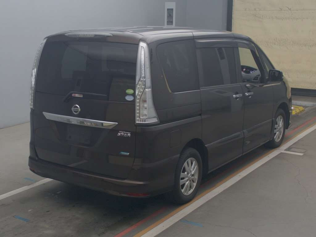 2015 Nissan Serena FNC26[1]