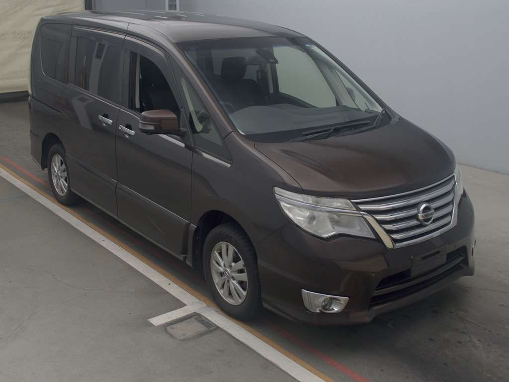 2015 Nissan Serena FNC26[2]