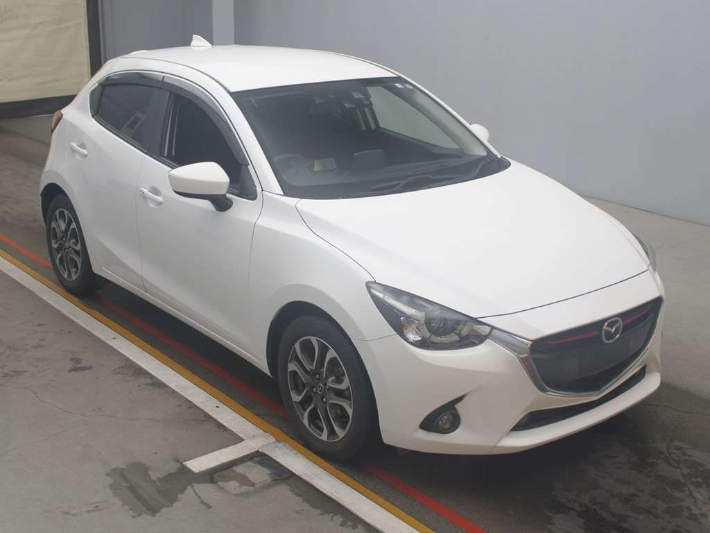 2016 Mazda Demio DJ5FS[2]