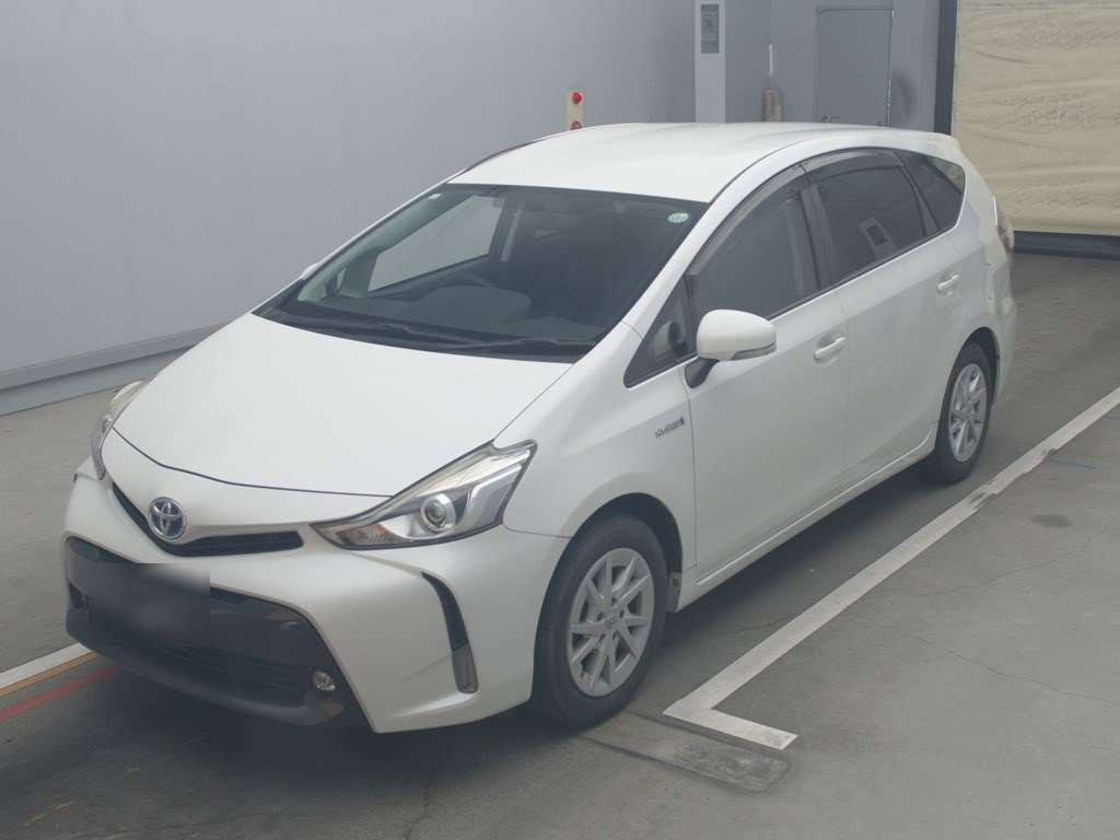 2015 Toyota Prius alpha ZVW41W[0]