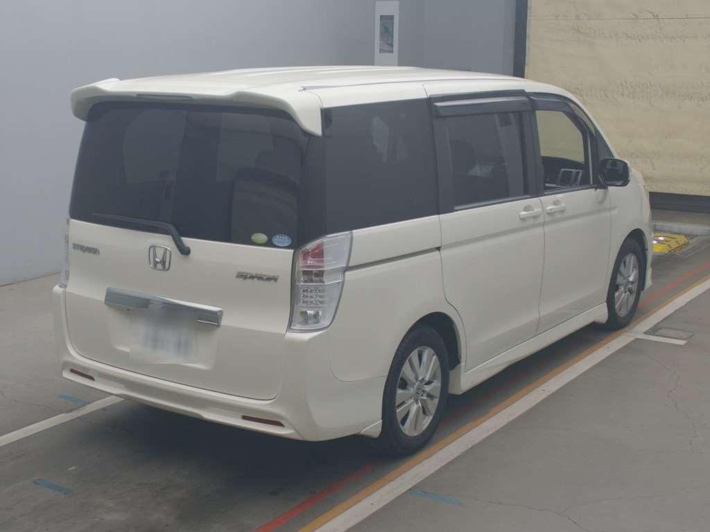 2010 Honda Step WGN Spada RK5[1]