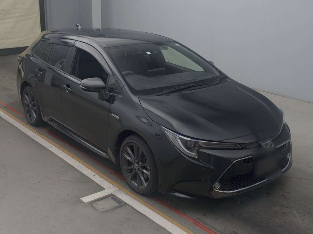 2020 Toyota Corolla Touring Wagon ZWE211W[2]