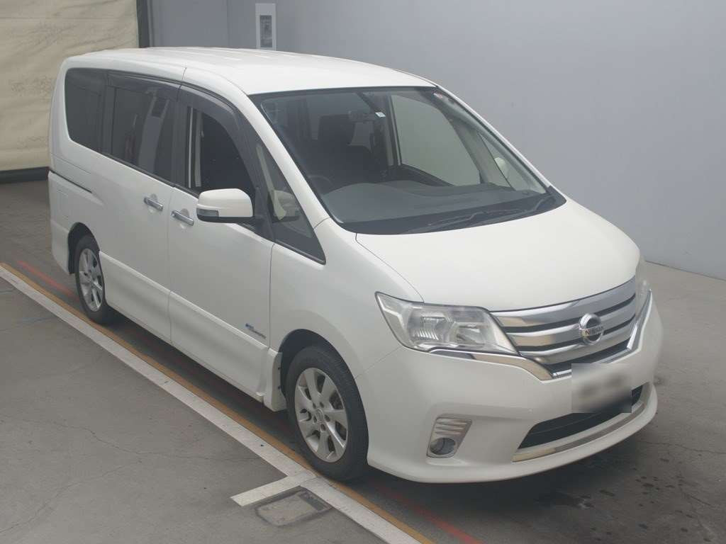 2013 Nissan Serena HFC26[2]