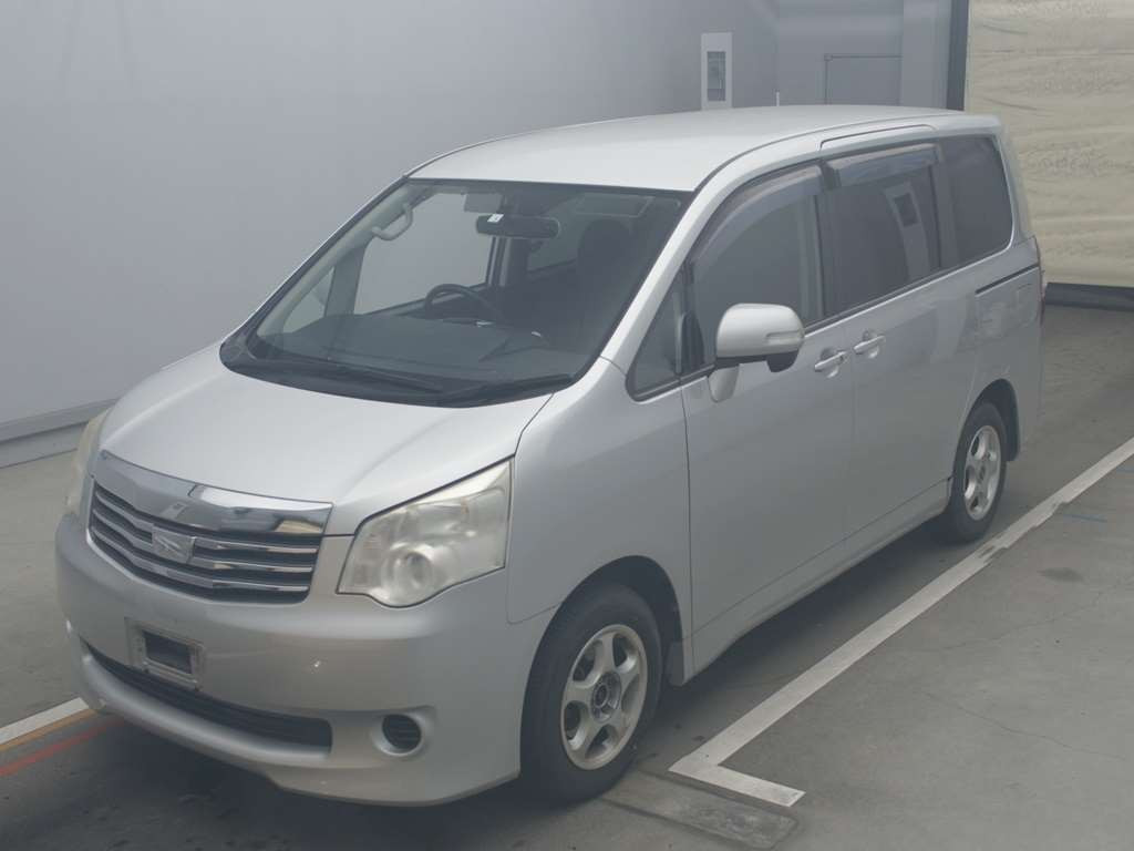 2010 Toyota Noah ZRR70G[0]