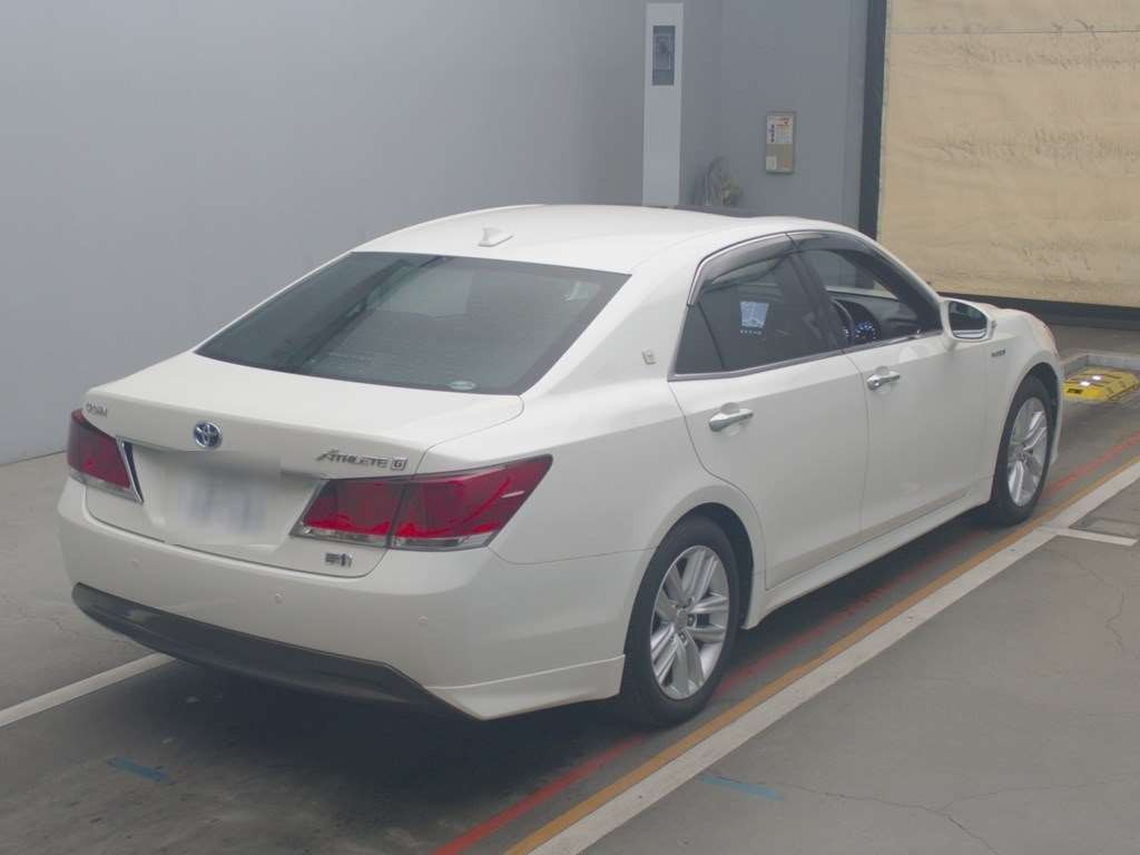 2014 Toyota Crown Hybrid AWS210[1]