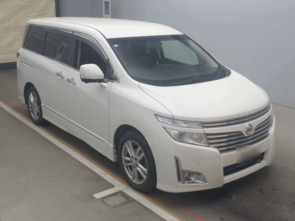 2010 Nissan Elgrand TE52[2]